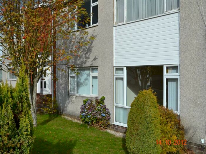 2 Bedroom Flat To Rent In Rowanhill Place, Kilmarnock, KA1