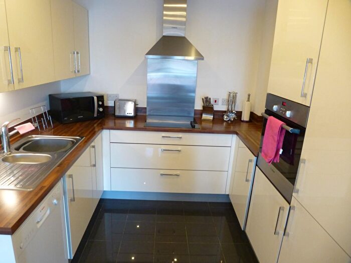 2 Bedroom Flat To Rent In John Thornycroft Road, Southampton, SO19