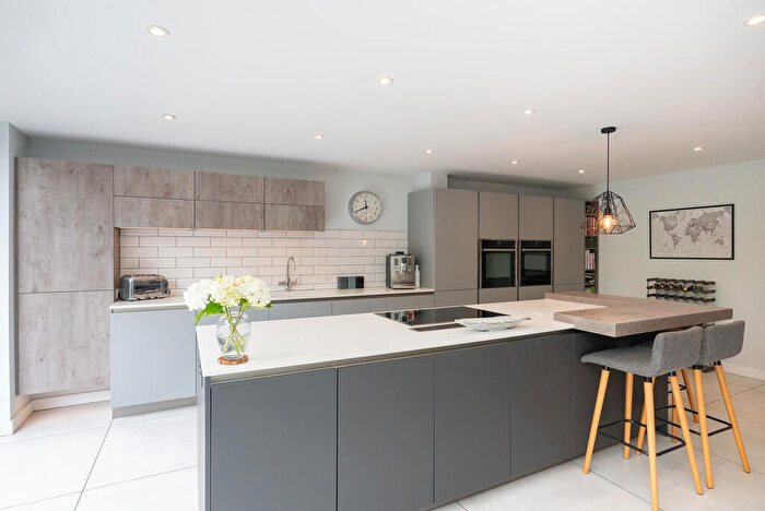 4 Bedroom Detached House For Sale In The Orchard, North Holmwood, RH5