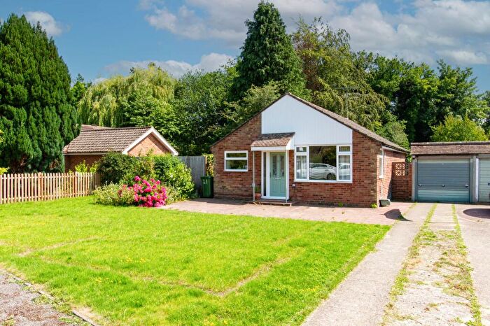 2 Bedroom Detached House For Sale In Regent Close, Fleet, GU51