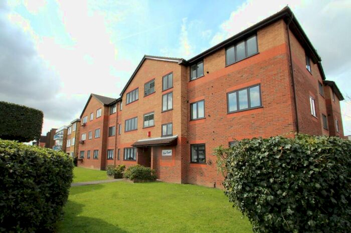 1 Bedroom Flat To Rent In Croydon Road, Beckenham, BR3