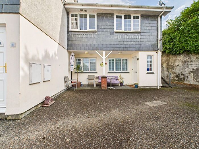 2 Bedroom Flat For Sale In Bounsalls Court, Launceston, Cornwall, PL15