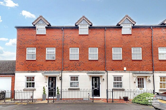 3 Bedroom Town House For Sale In Rogerson Road, Fradley, Lichfield, WS13