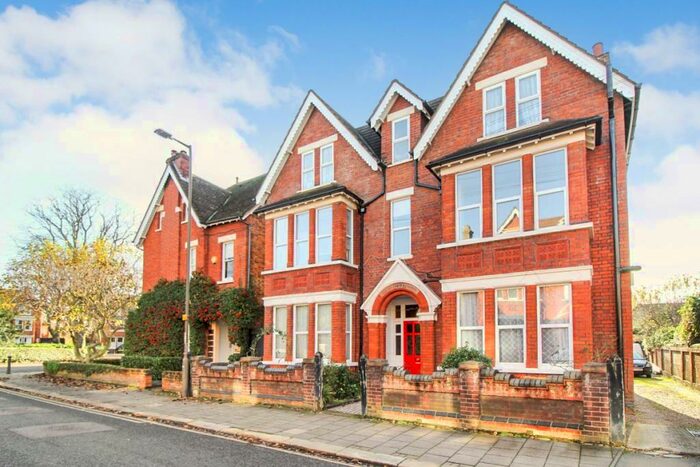 1 Bedroom Flat To Rent In Castle Road, Bedford, MK40