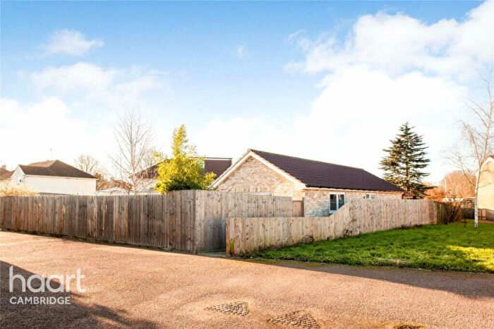 2 Bedroom Detached Bungalow For Sale In Dunsmore Close, Cambridge, CB5