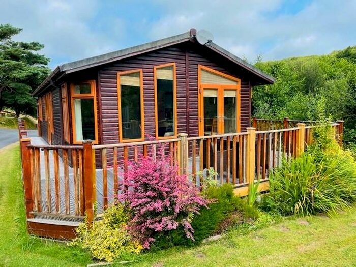 2 Bedroom Lodge For Sale In Willow Bay Country Park, Whitestone, Cornwall, EX22