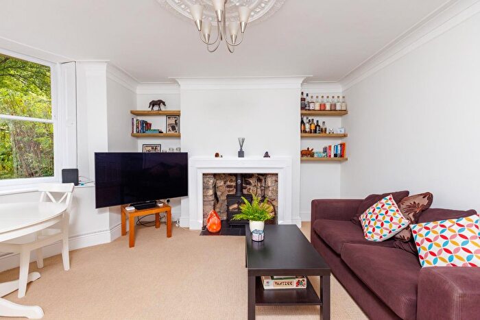 2 Bedroom Flat For Sale In Cotham Grove, Cotham, BS6