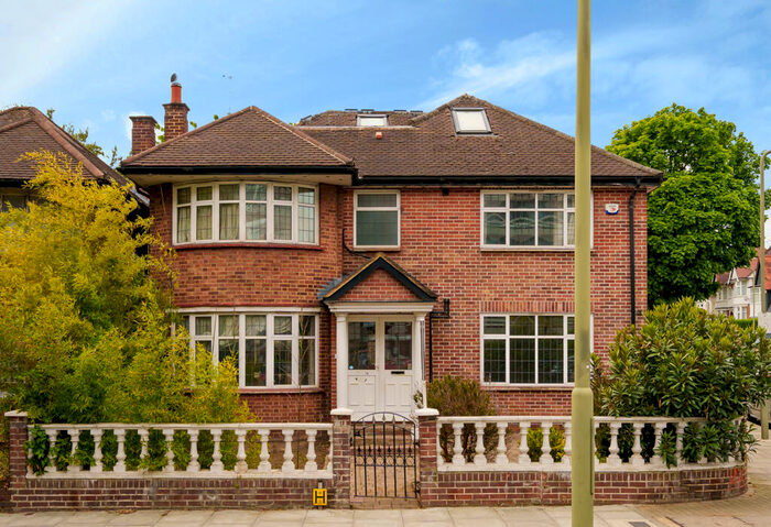 6 Bedroom Detached House To Rent In Regents Park Road, London, N3