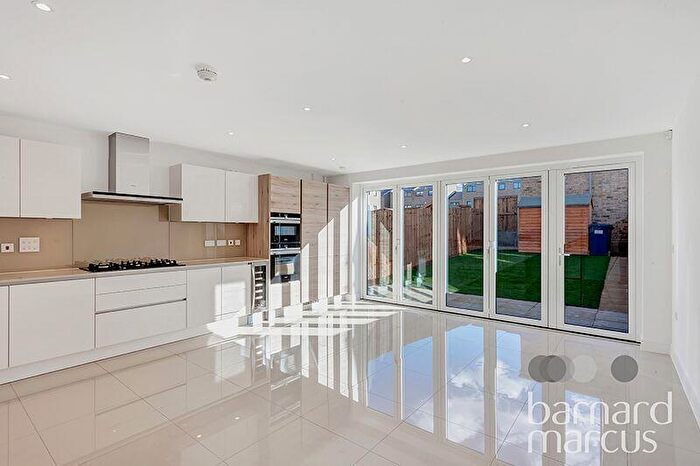 4 Bedroom House To Rent In Chandos Avenue, London, N20