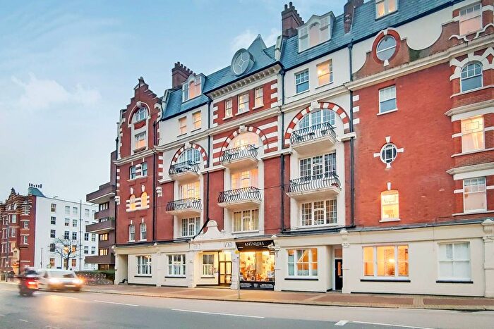 2 Bedroom Flat To Rent In Lower Richmond Road, West Putney, London, SW15