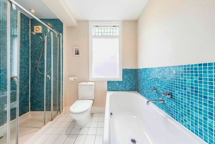 2 Bedroom Flat To Rent In Hambalt Road, Abbeville Village, London, SW4