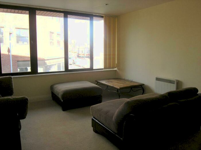 2 Bedroom Flat To Rent In Butler House, - Market Street, Maidenhead, SL6