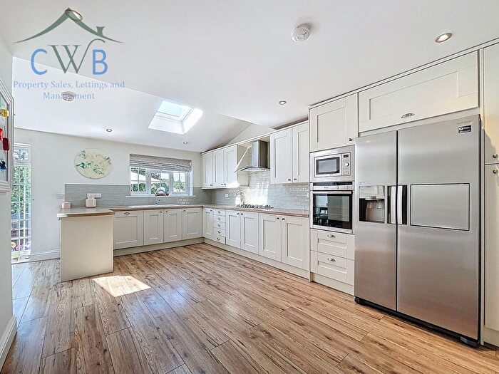 3 Bedroom Semi-detached House For Sale In Pennant Road, Rochester, ME1