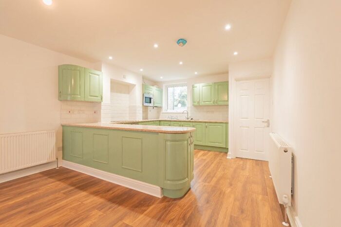 4 Bedroom Flat For Sale In Floyd Road, London, Greater London, SE7