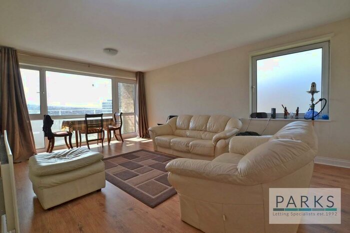 2 Bedroom Flat To Rent In Highbrook Close, Brighton, BN2