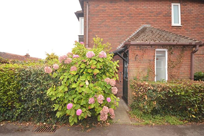 1 Bedroom End Of Terrace House To Rent In Eastern Road, Lymington, Hampshire, SO41