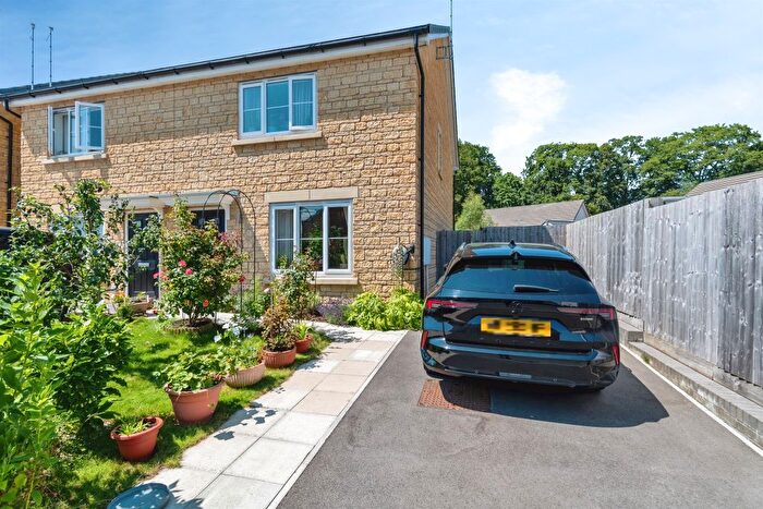 3 Bedroom End Of Terrace House For Sale In St. James Drive, Corsham, SN13