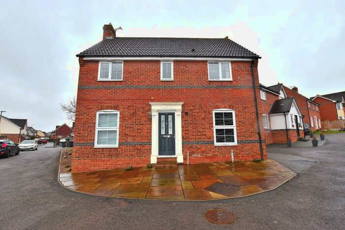 4 Bedroom Detached House To Rent In Grayling Close, Braintree, CM7