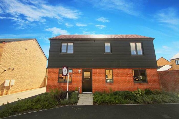 2 Bedroom Flat To Rent In Countess Way, Shiremoor, NE27