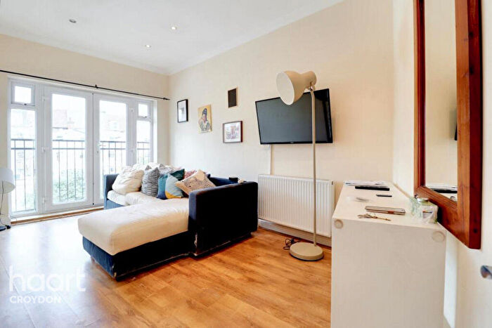 1 Bedroom Flat To Rent In Selsdon Road, South Croydon, CR2