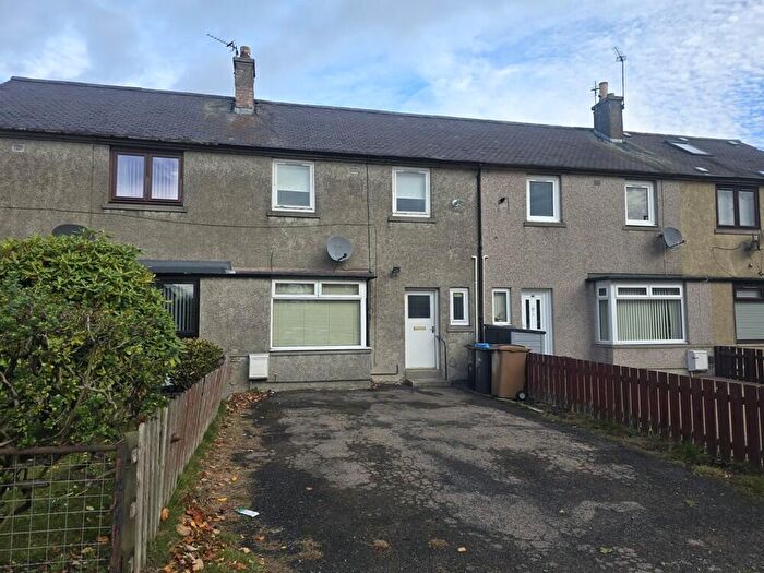 2 Bedroom End Of Terrace House To Rent In Mastrick Road, Aberdeen, AB16