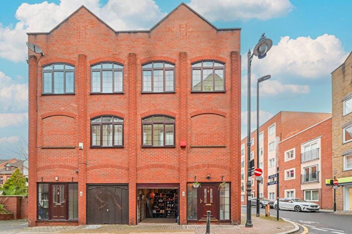 2 Bedroom Terraced House For Sale In Narrow St, Limehouse, London, E14