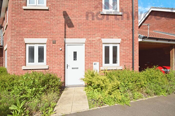 2 Bedroom Flat To Rent In Falcon Crescent, Queens Hill, Costessey, NR8