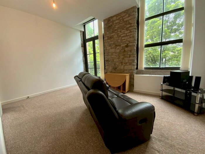 2 Bedroom Apartment To Rent In Victoria Street, Glossop, SK13