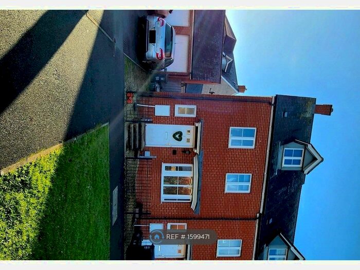 4 Bedroom End Of Terrace House To Rent In Kent Avenue, West Wick, Weston-Super-Mare, BS24