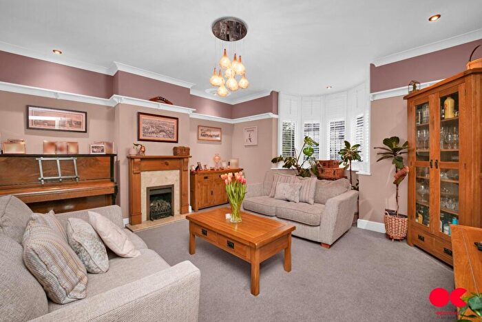 4 Bedroom Semi Detached House For Sale In Ardleigh Green Road, Hornchurch, RM11