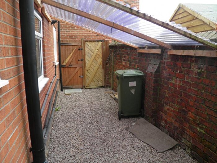 1 Bedroom Terraced House To Rent In Victoria Street, Ripley, Derbyshire, DE5