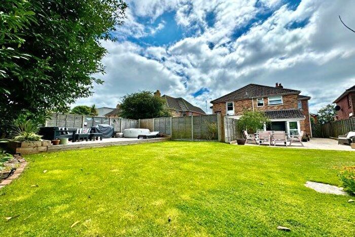 3 Bedroom Semi-Detached House To Rent In Gorleston Road, Poole, BH12