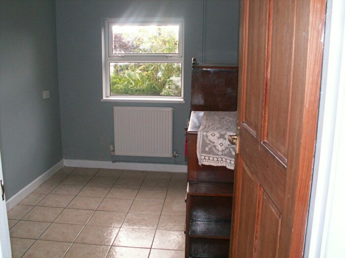 3 Bedroom Detached Bungalow For Sale In Cynheidre, Llanelli, SA15