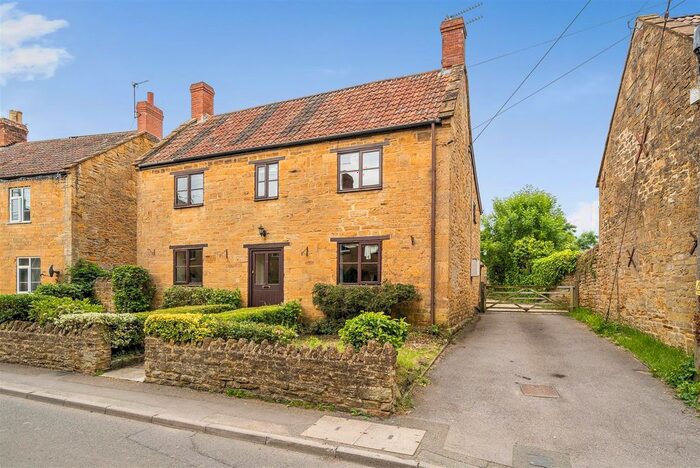 4 Bedroom Detached House For Sale In Bower Hinton, Martock, TA12