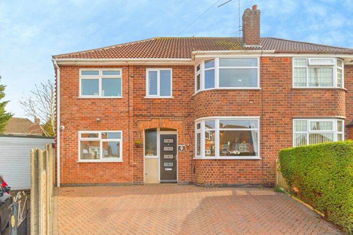 5 Bedroom Semi Detached House For Sale In Fieldhurst Avenue, Leicester, LE3