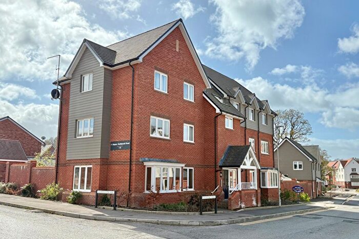 2 Bedroom Flat For Sale In Maple House, BH31