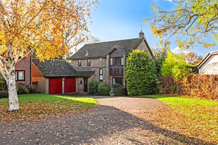 4 Bedroom Detached House To Rent In Pinehurst, Sevenoaks, TN14