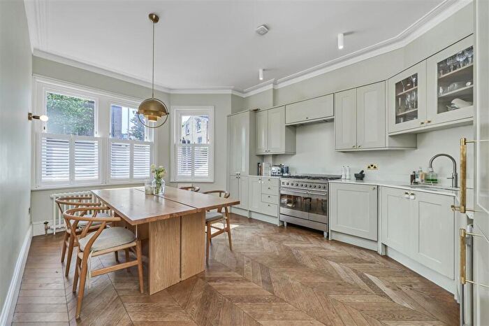 3 Bedroom Flat For Sale In Lurline Gardens, SW11