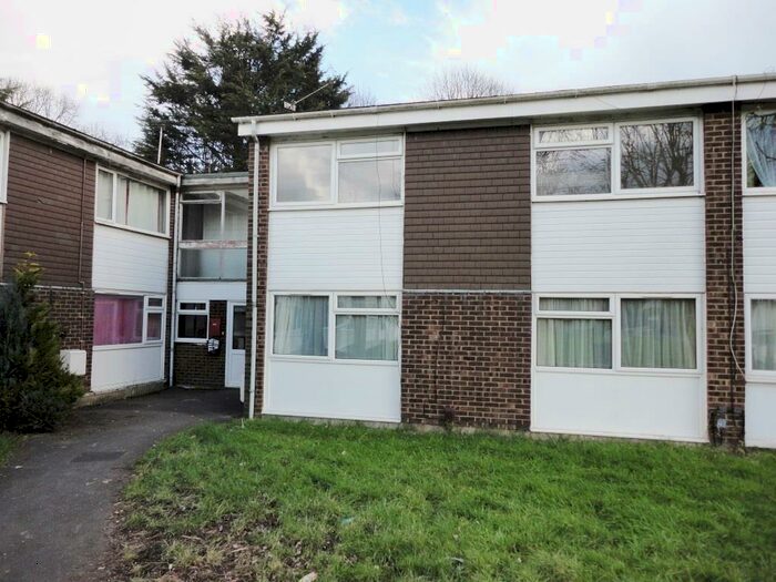 2 Bedroom Maisonette To Rent In Chester StreetReadingBerkshire, RG30