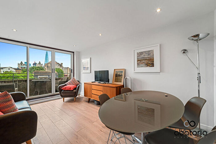 1 Bedroom Apartment For Sale In Nightingale House, Thomas More Street, London, E1W