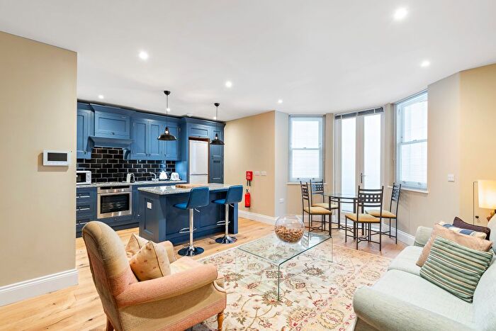 Studio To Rent In Clapham Common Westside, London, SW4