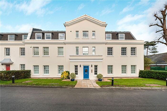 2 Bedroom Flat For Sale In Ford Road, Tortington, Arundel, West Sussex, BN18