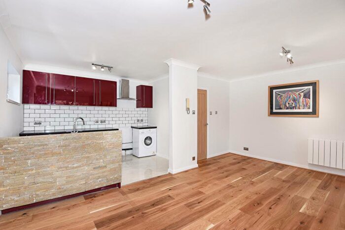 1 Bedroom Apartment To Rent In Surbiton, Surrey, KT6