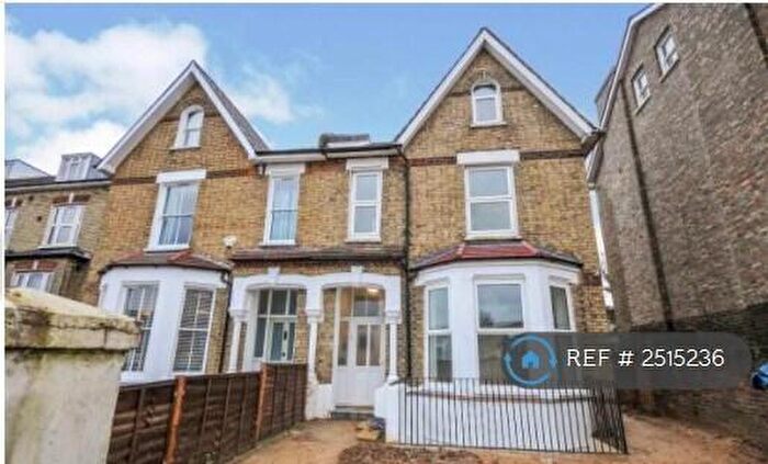 3 Bedroom Maisonette To Rent In Baring Road, London, SE12
