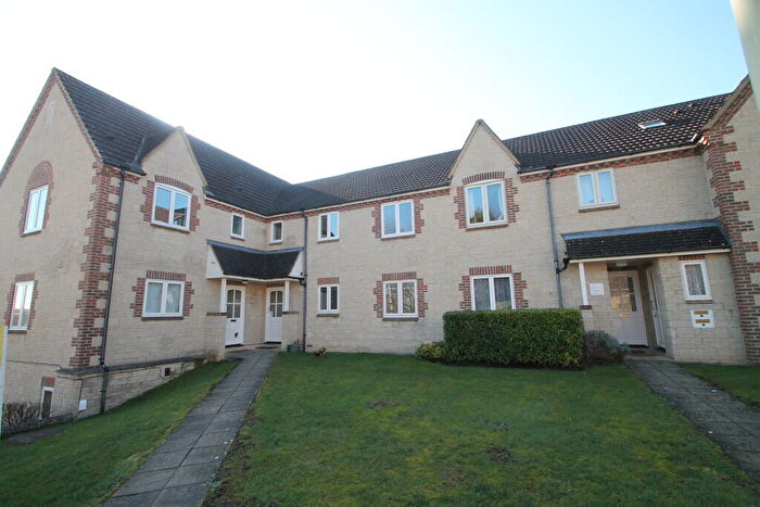 2 Bedroom Apartment To Rent In Wheatley, Oxford, OX33