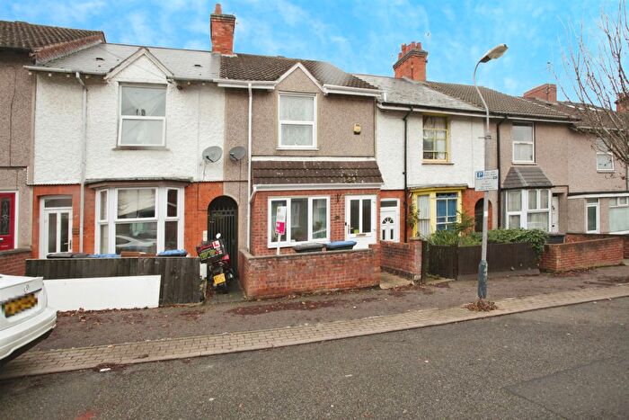 3 Bedroom Terraced House For Sale In Poplar Grove, Rugby, CV21