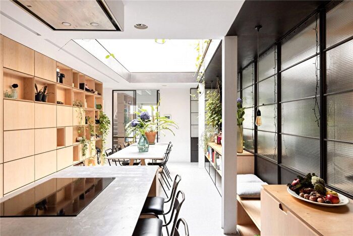 3 Bedroom Terraced House To Rent In Florida Street, Shoreditch, London, E2