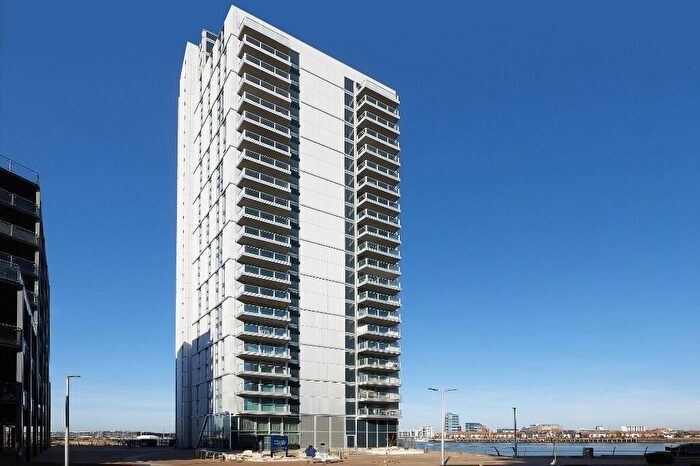 1 Bedroom Apartment To Rent In Centenary Plaza, Southampton, Hampshire, SO19