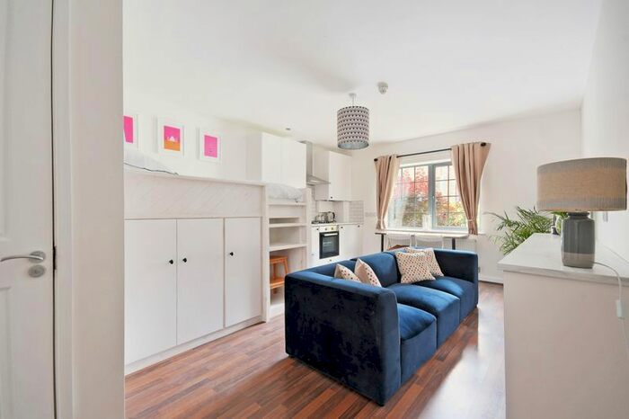 Studio To Rent In Cutlery Works, Lambert Street, Sheffield, S3