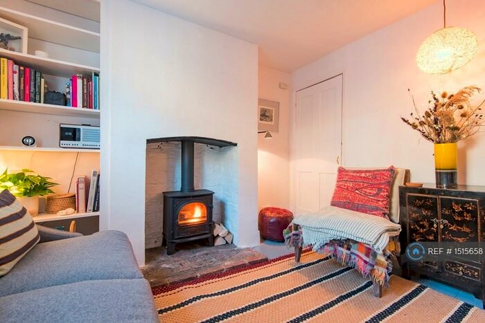 2 Bedroom Terraced House To Rent In Three Kings Yard, Sandwich, CT13